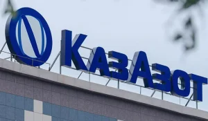 Трагедия на “КазАзоте”: машинист крана умер после аварии
