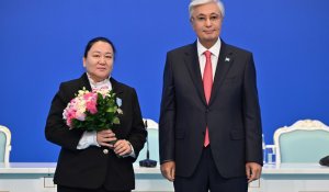 Педагоги получили из рук Токаева госнаграды