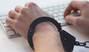 В Астане бывший менеджер украл у компании 14 миллионов тенге