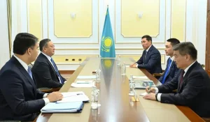 После слухов о «задержании» Мурат Нуртлеу впервые появился на публике