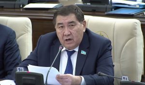 Парламент по-новому: эксперты предлагают создать однопалатный орган на партийной основе