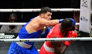 Айбек Оралбай вышел в финал ЧМ по боксу в Ливерпуле