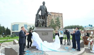 Памятник выдающемуся казахскому деятелю Мыржакыпу Дулату установили в Костанае