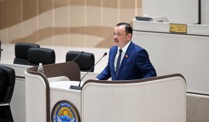 Парламент сложил полномочия