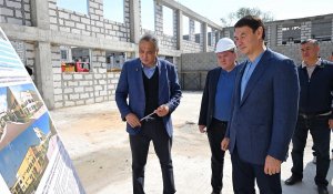 Учеба под угрозой: аким Алматы поставил ультиматум подрядчику школы №58