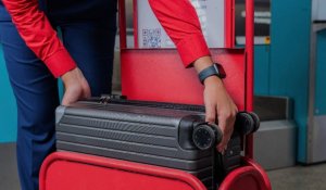 Как не переплатить в аэропорту: правила ручной клади от FlyArystan