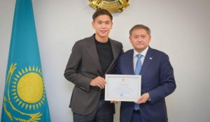 Обучавшийся на платной основе Шерхан Калмырза получил бесплатный образовательный грант