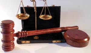 Казахстанец 10 лет уклонялся от алиментов и попал под суд