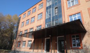 Заместитель акима Алматы Абзал Нукенов проверил ход строительства студенческих общежитий