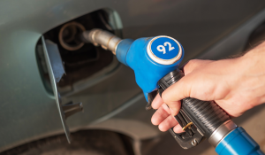 АИ-92 дорожает? Эксперт объяснил, почему Казахстан не сможет удержать низкие цены