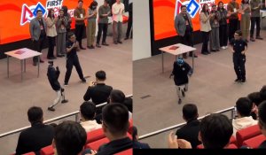 Робот из Астаны станцевал под Кайрата Нуртаса