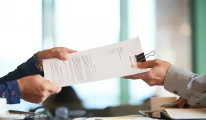 В Казахстане работодателей обяжут переходить с договоров ГПХ на трудовые