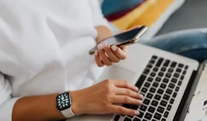 Два жителя Казахстана два года будут ежемесячно выплачивать по 90 тысяч тенге