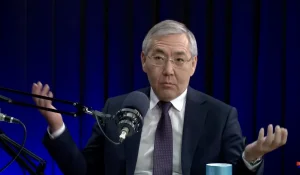 «Это тупиковый путь»: экономист Айдархан Кусаинов о попытках властей контролировать рассрочку