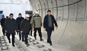 Дархан Сатыбалды проверил ход строительства станции метро «Калкаман» и прилегающих тоннелей