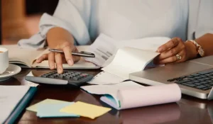 Как налоговики будут проверять казахстанцев в 2026 году: что изменится