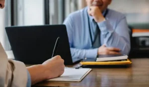 От 640 тысяч тенге: названы самые высокооплачиваемые профессии ноября на бирже труда