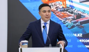 «Испанский стыд в СЦК»: псевдожурналист мешал работе прессы и пытался отвечать за акима Шымкента