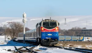 Массовое отравление газом в поезде на вокзале Алматы: пострадали более 50 человек