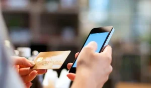 Кому заблокируют счета за “неправильные“ мобильные переводы в Казахстане