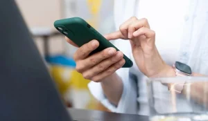 Счета под контролем: с 2026 года в Казахстане начнут блокировать деньги за подозрительные переводы