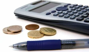 Подарки, свадьбы и сборы на лечение: Минфин объяснил правила налогового контроля