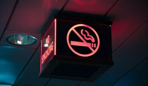 Сигареты снова подорожали: сколько теперь стоит минимальная пачка в Казахстане