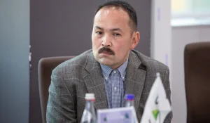 Почему деньги уезжают из страны: финансовый аналитик объяснил поведение казахстанских элит