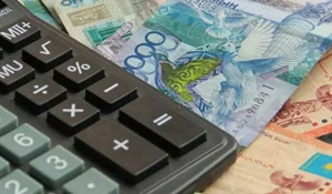 Перед повышением порогов казахстанцы массово изымали пенсионные накопления