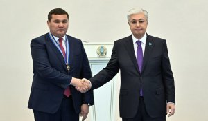 Токаев похвалил акима Кызылординской области