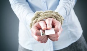 «Долг из ниоткуда»: жителя Астаны обязали выплатить банку более 22 млрд тенге