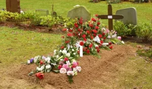 «Умершая» вернулась домой: в Жамбылской области суд отменил запись о смерти