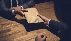 Зарплаты «мёртвым душам»: как из бюджета исчезли 583 млн тенге