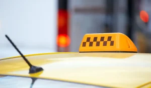 Высадил пассажирку на трассе в метель: в Павлодарской области наказали водителя InDriver