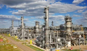 «Всё было не так»: глава минэнерго прокомментировал слухи об “уходе” Shell из Казахстана