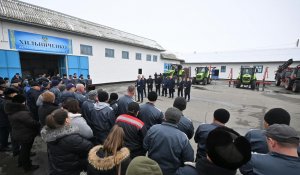 Маулен Ашимбаев обсудил новую Конституцию с аграриями Жетысу область