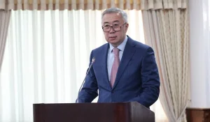 «Не хамите»: Жумангарин резко отреагировал на вопросы о доходах супруги