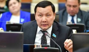 «Всего 550 км по морю»: депутат предупредил о риске миграционного кризиса в Казахстане из-за конфликта в Иране