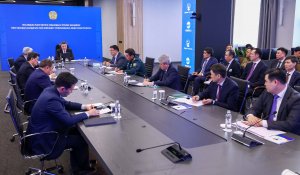 Олжас Бектенов провел заседание Республиканского оперативного штаба по готовности к паводкам