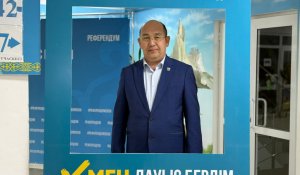 В Мангистауской области первым избирателям вручили подарки