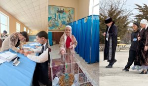 Мангистауские волонтеры помогают пожилым людям добраться до избирательных участков