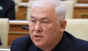 В Алматы после гибели троих в ДТП депутат заявил о возможном участии полицейского в гонке