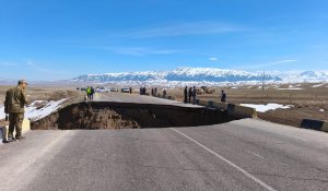 Дорогу Кеген – Нарынкол размыло талыми водами в Алматинской области