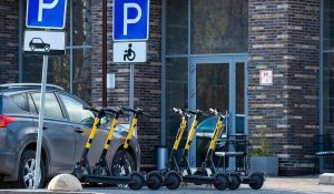 В Астане усилят контроль за электросамокатчиками для повышения безопасности на дорогах