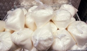 В Алматы осуществляется реализация сахара по цене до 445,5 тенге за килограмм