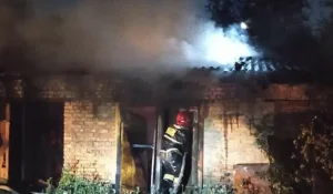 «Счет идет на секунды»: депутаты «Respublica» потребовали открыть дворы для пожарных