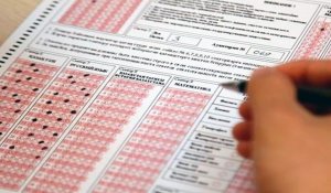 В каких случаях ЕНТ можно будет не сдавать? Саясат Нурбек о новом тесте на «лидерство» с 2027 года