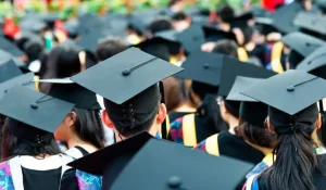 Болашаковцам не хватает денег? Власти заговорили о повышении стипендий