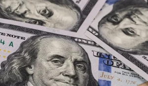 Доллар продолжает падение: актуальный курс валют в Казахстане на 29 апреля