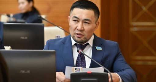 «Меня критикуют те, кто не уважает свою мать»: Ардак Назаров ответил хейтерам в сети